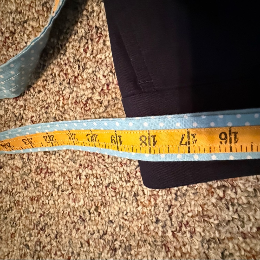 Ann Taylor City Short Navy 12 - Picture 9 of 10